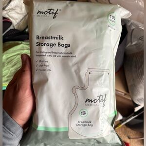 MOTIF breastmilk storage bags